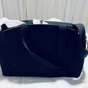 Cuyana "Weekender" recycled Knit.